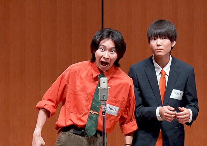 跳狐 | コンビ情報 | M-1グランプリ 公式サイト