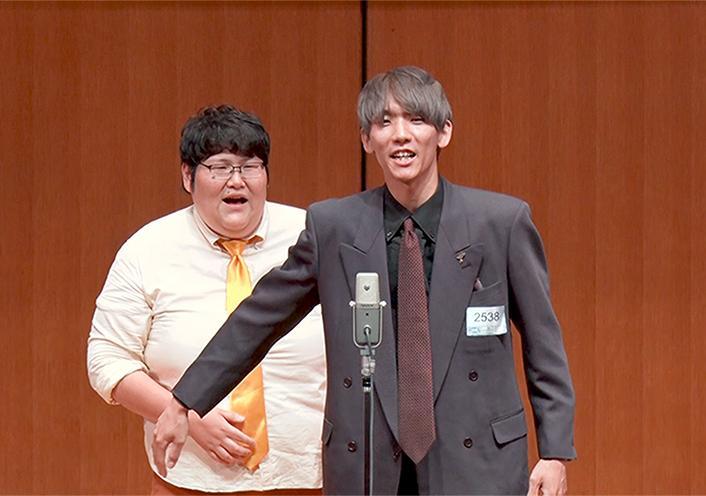 プラウンジップ | コンビ情報 | M-1グランプリ 公式サイト